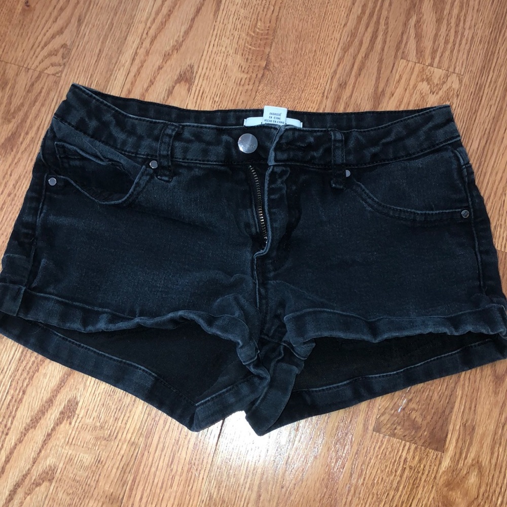 black jean shorts